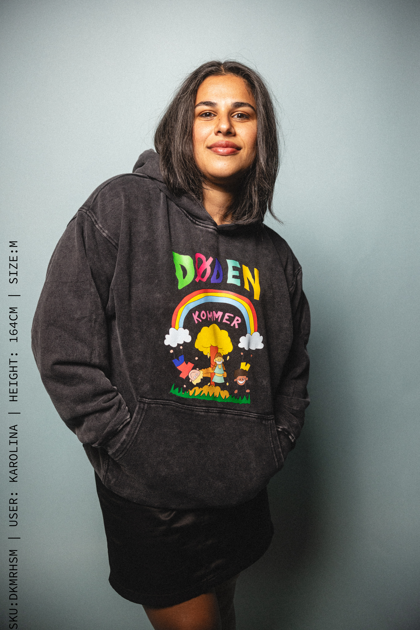 DKMR | HOODIE | SVART
