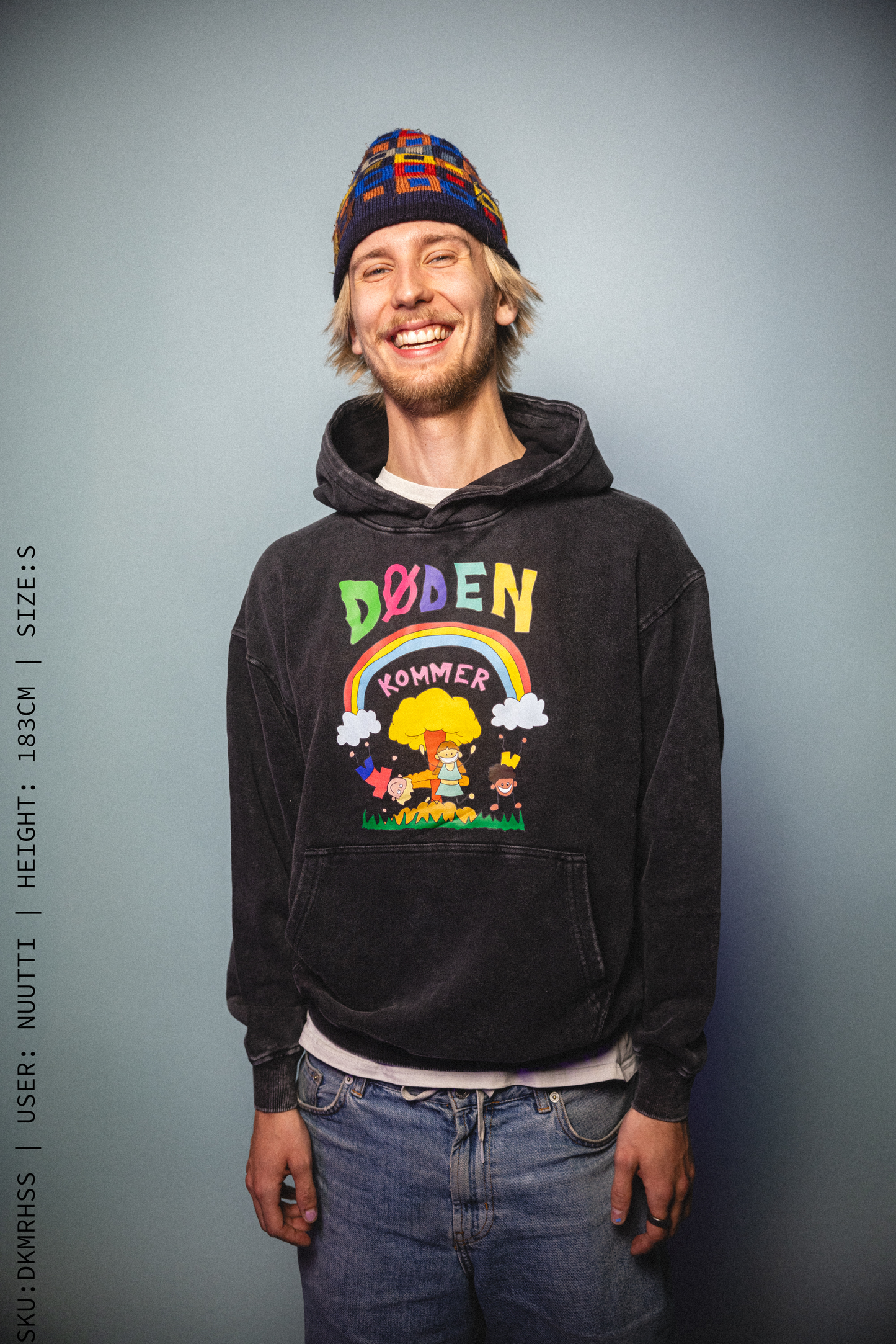 DKMR | HOODIE | SVART
